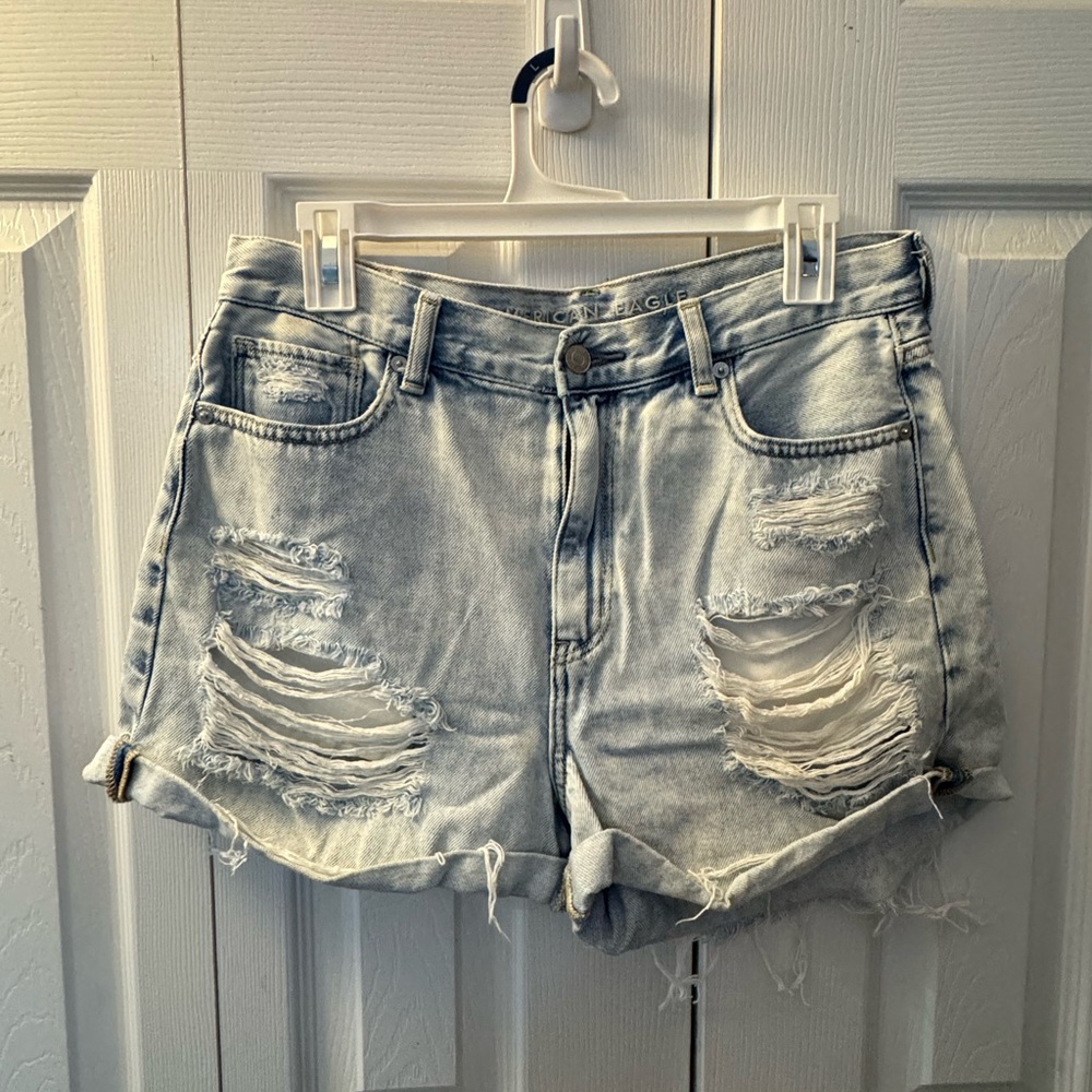 american eagle mom jean shorts with rips and pockets